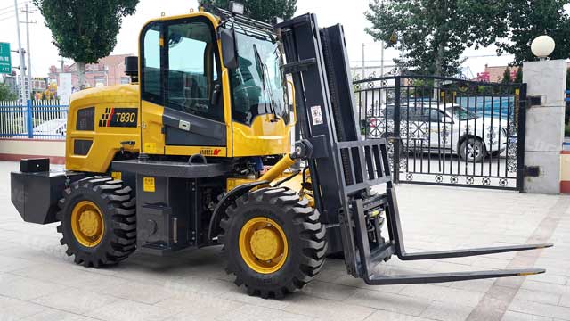 Off-road Forklift